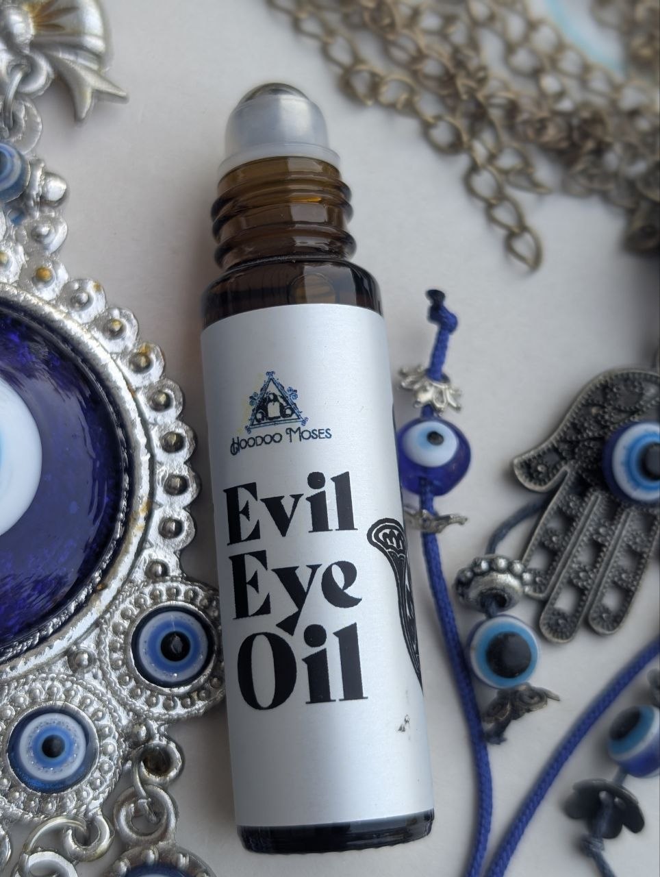 Evil Eye Oil 10 ml roller bottle detail